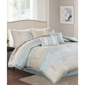 Madison Park Comforter set
